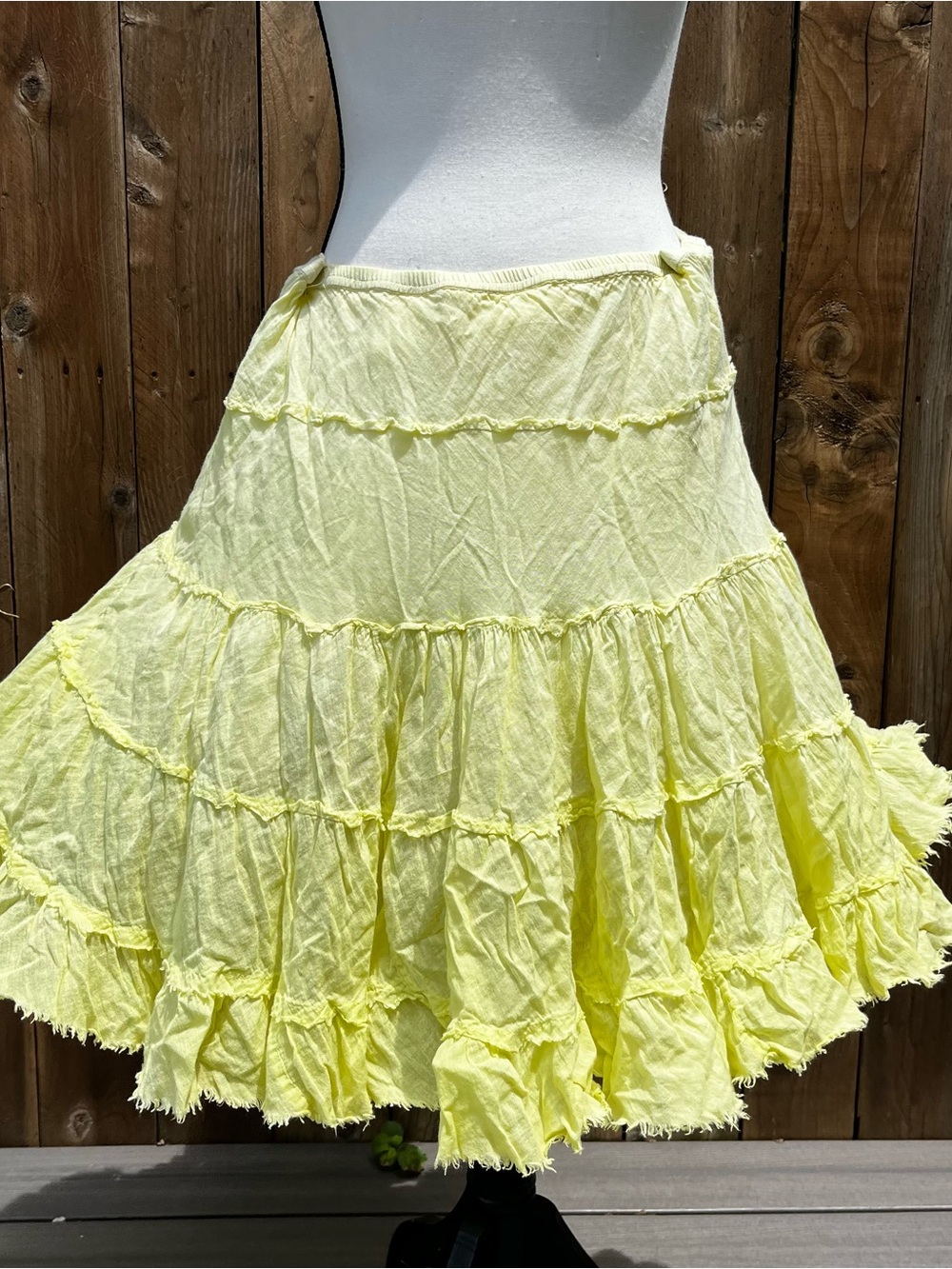 Vintage Y2K Sauci 100% Cotton Light Yellow/Green Tiered Ruffled Women’s Skirt